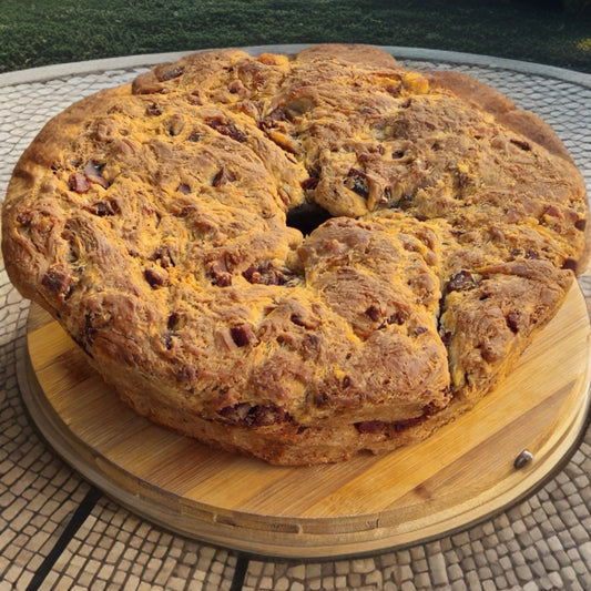 Tortano Napoletano - Rustico con Ripieno di Salumi e Formaggi